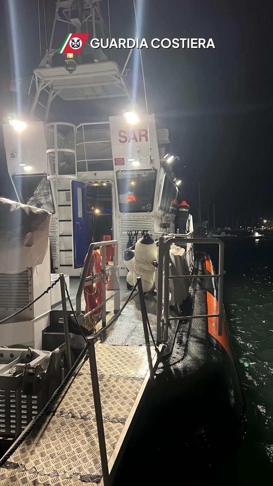Due persone soccorse presso l’Isola di Favignana. Intervento della Guardia Costiera di Trapani
