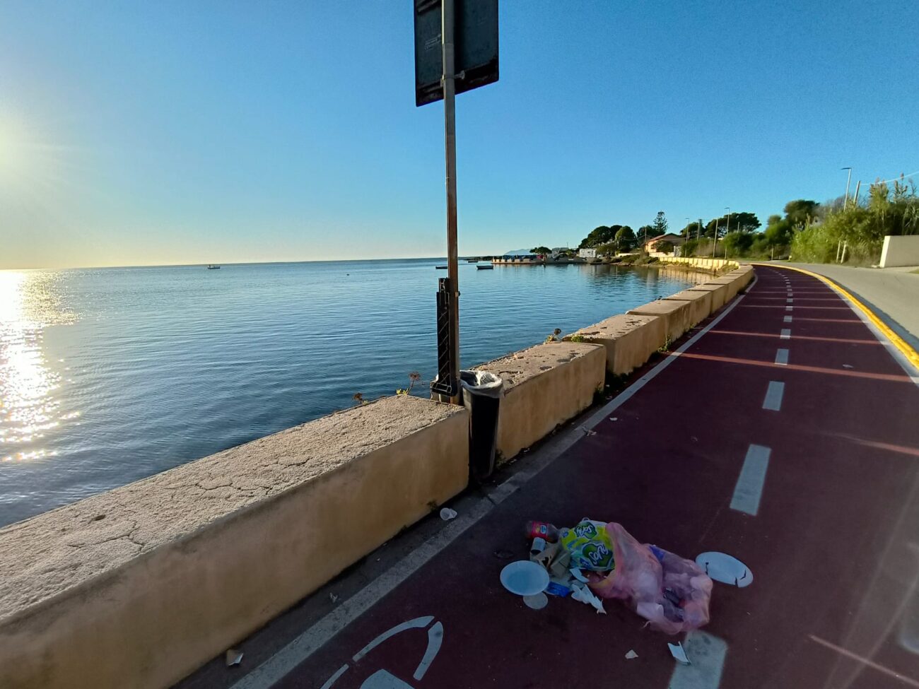 Si continua a sporcare la Riserva dello Stagnone…