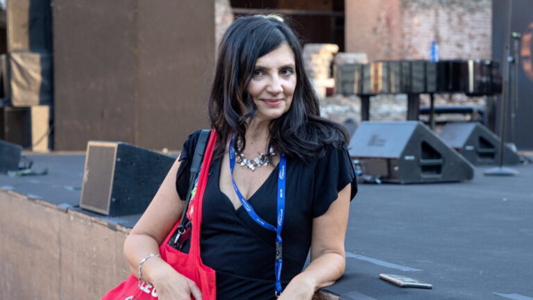  Anna Mallamo all’Otium di Marsala presenta “Col buio me la vedo io”