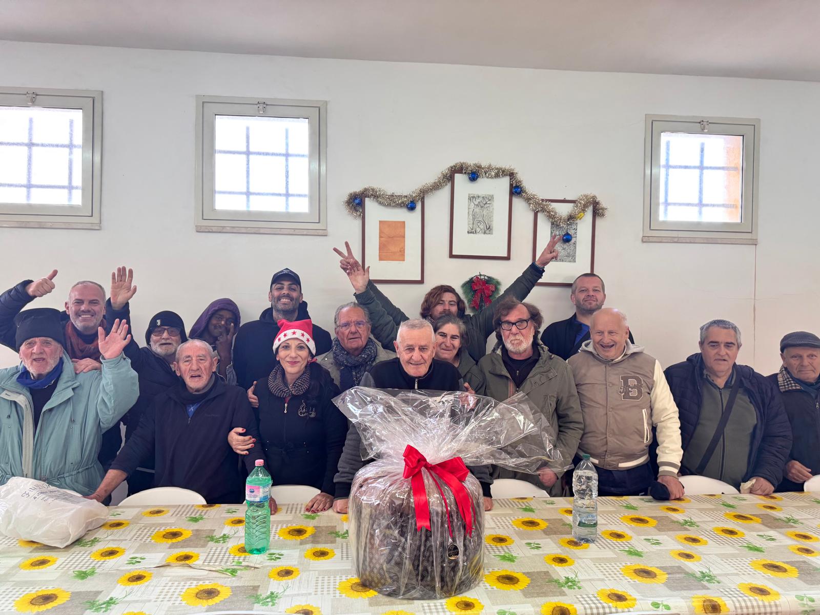 Famiglia marsalese dona alla Caritas un panettone di 20 chili