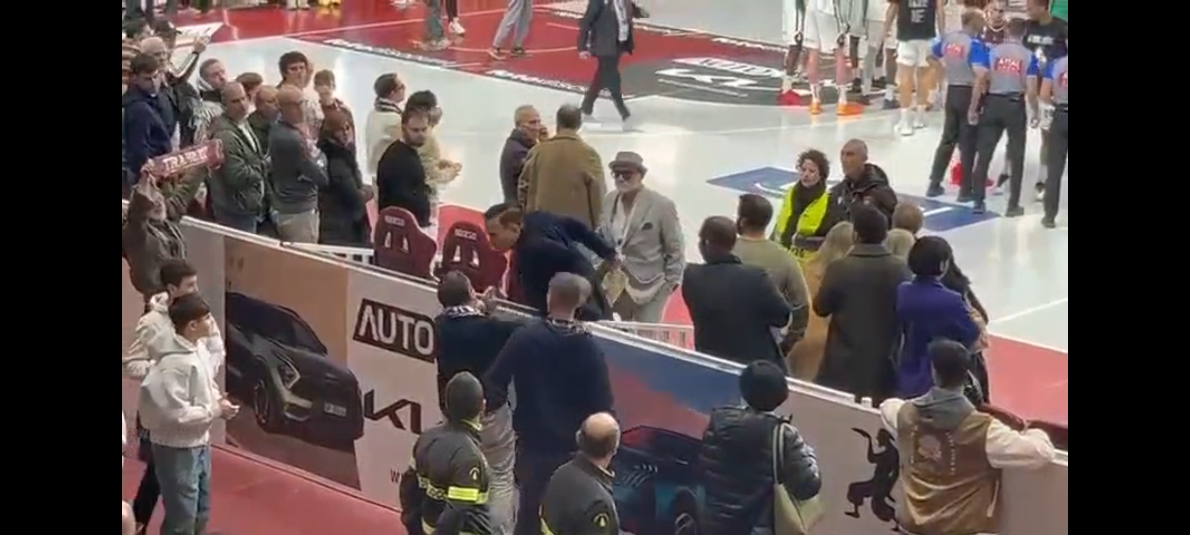 Trapani Shark, vittoria e veleni: scontro fra Antonini e un tifoso