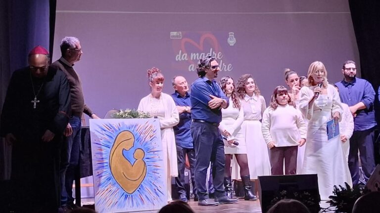Musica, poesia, arte e solidarietà al Don Bosco di Marsala con lo spettacolo “Da madre a madre”