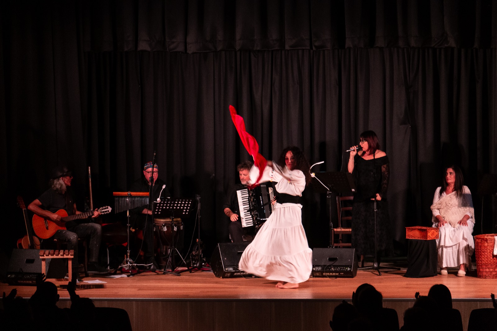 “Isola nura canta e cunta”, la sicilianità in scena a Custonaci e Trapani