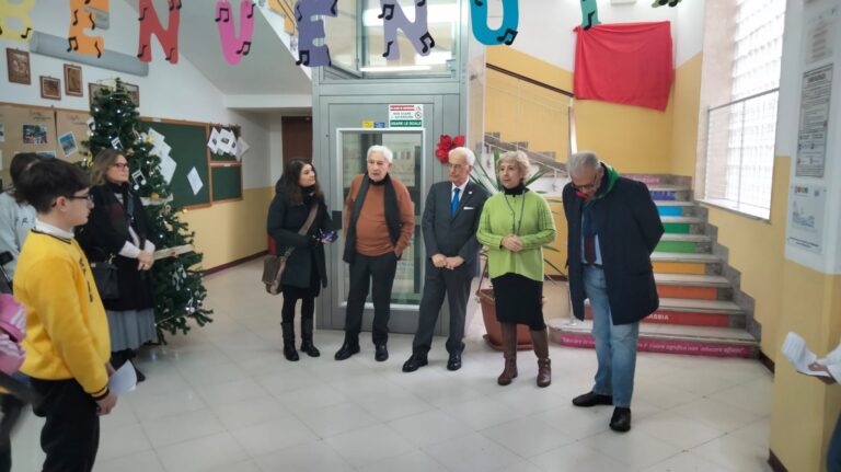 L’Anpi consegna copia della Costituzione Italiana agli studenti del “Pappalardo” di Castelvetrano