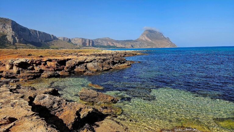 Concessioni a strutture e chioschi a Macari, Savarino: “Riesaminare l’incidenza ambientale”