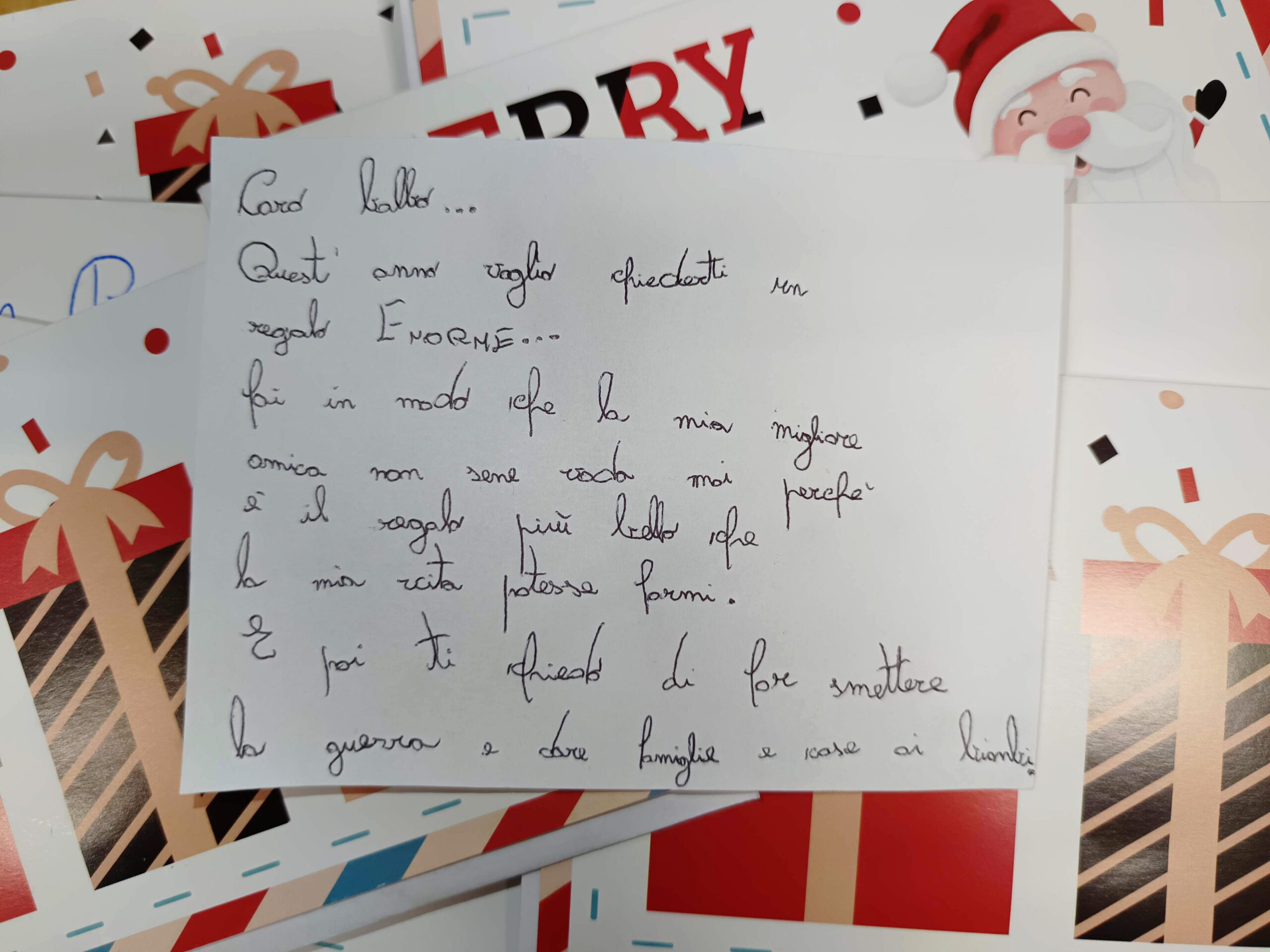 Dalla Provincia di Trapani centinaia di letterine a Babbo Natale, riflessioni su guerre e femminicidi