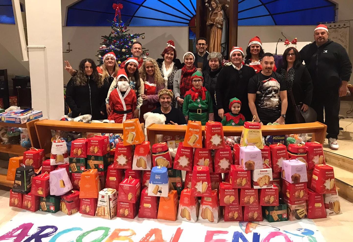 Marsala: a Sappusi distribuiti 100 panettoni e 230 giocattoli