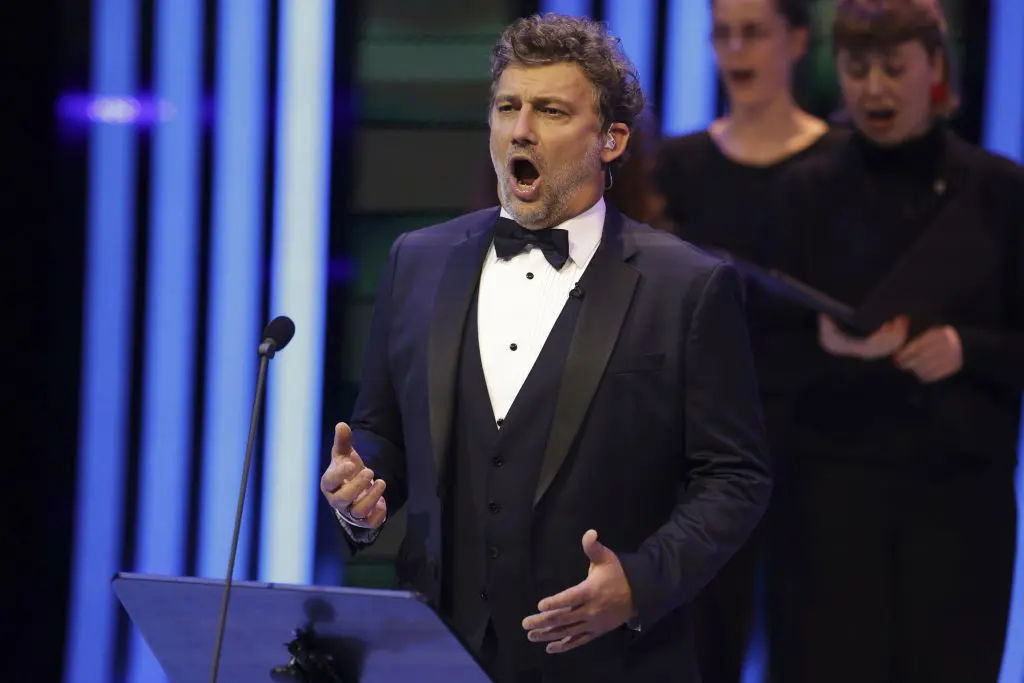 Dall’Opera al jazz, su Tivùsat si celebrano le più grandi voci del momento