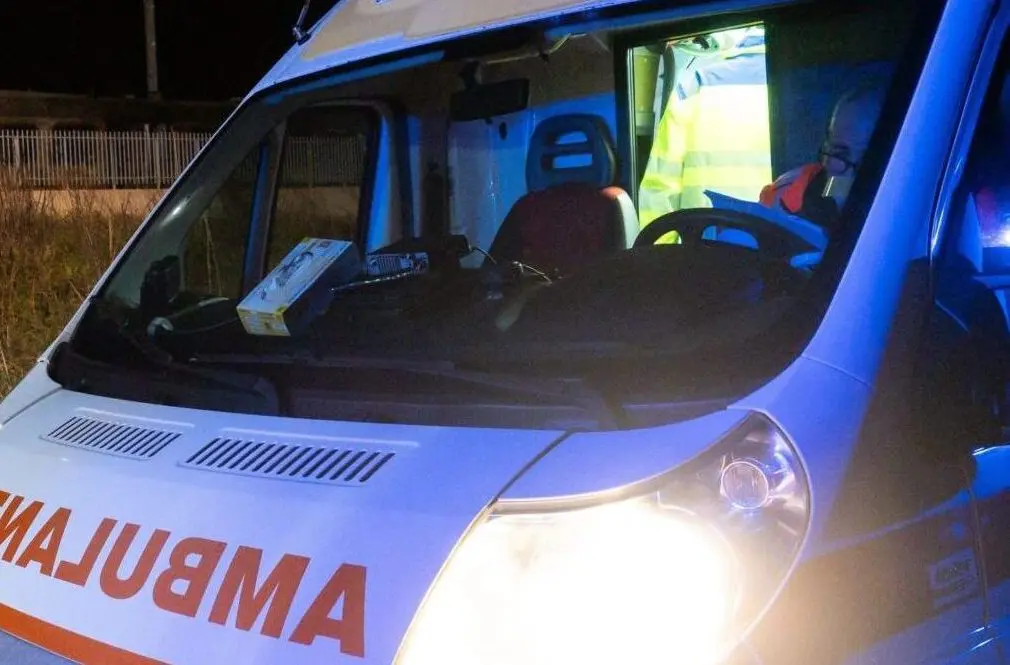 Tragedia sulla Palermo-Agrigento, tre morti in uno scontro frontale tra un’automedica e un furgone