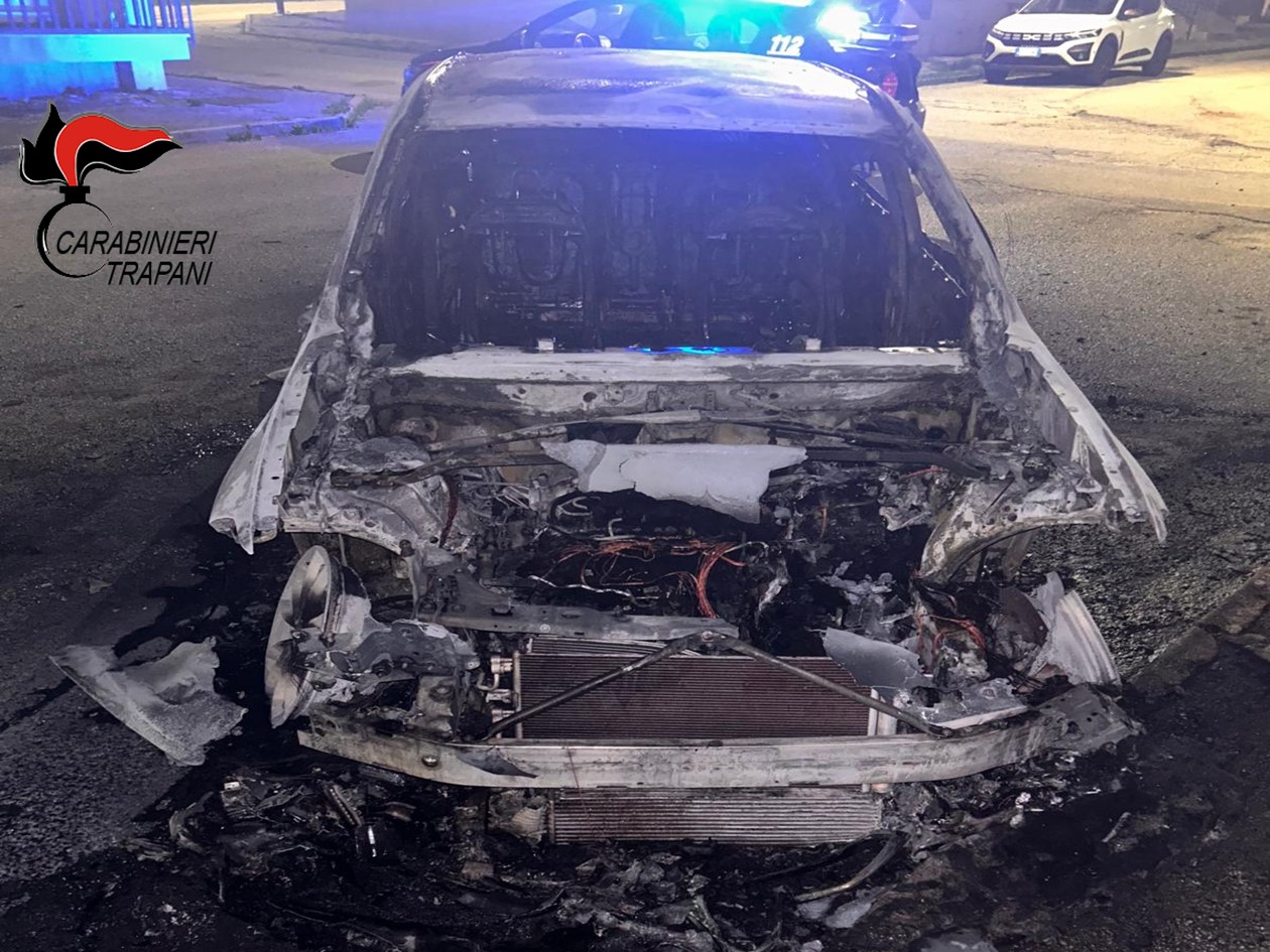 Calatafimi: arrestato un uomo che diede fuoco a due vetture