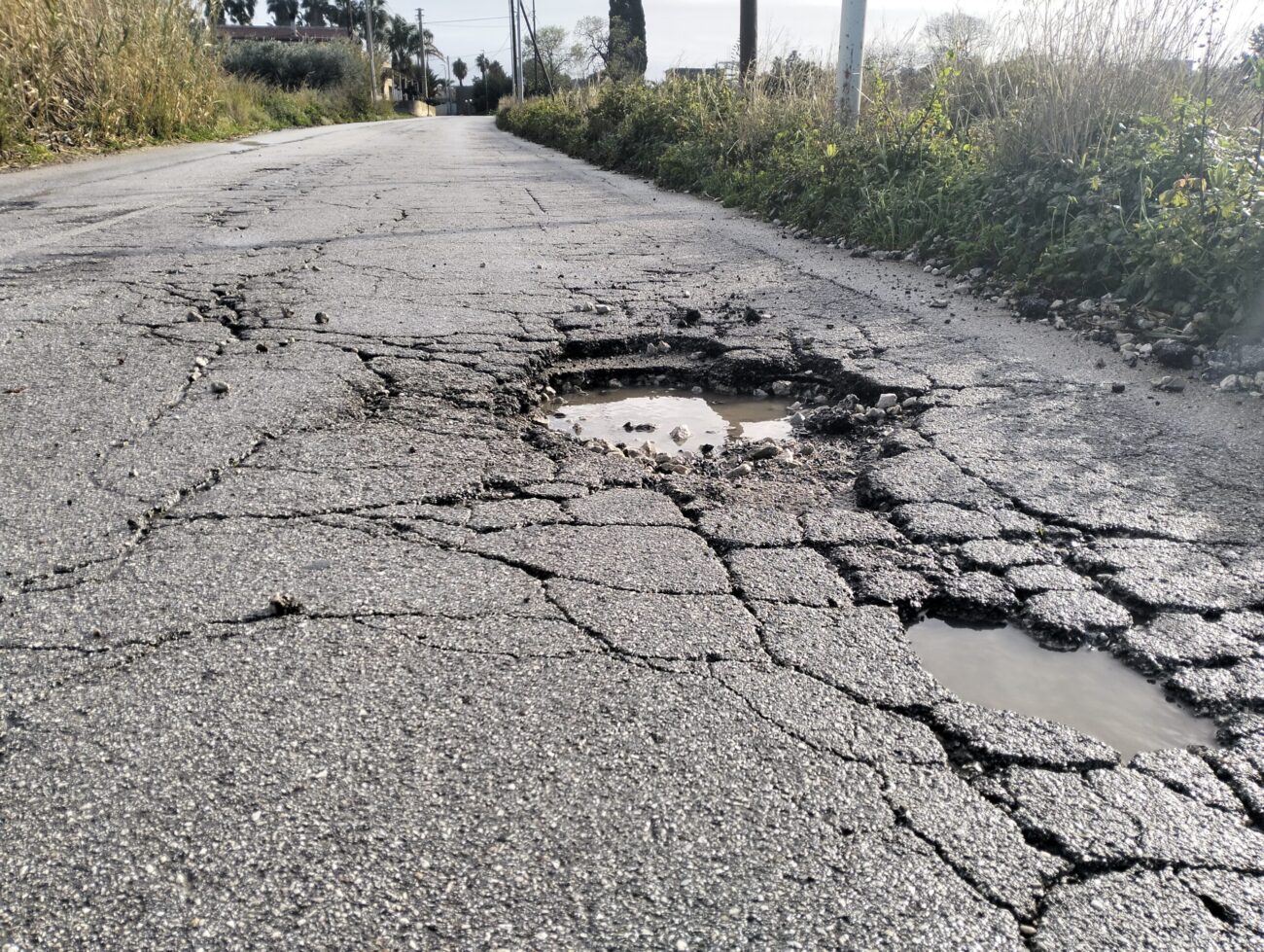 Marsala piena di buche, una ‘voragine’ in contrada Casazze