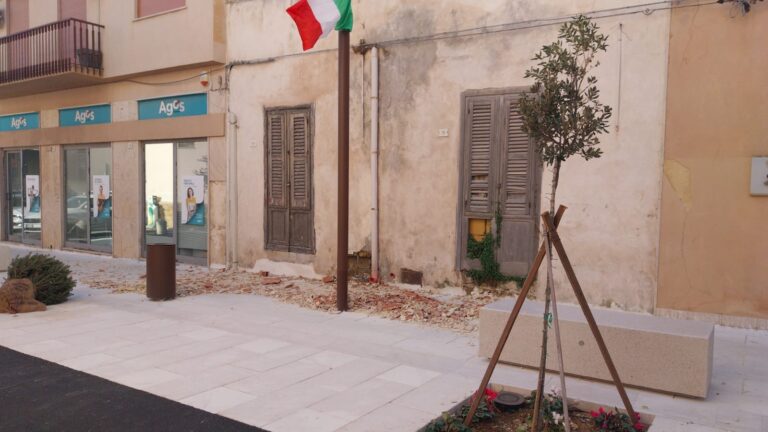 Marsala: da un palazzo cadono calcinacci, divieto di transito in centro