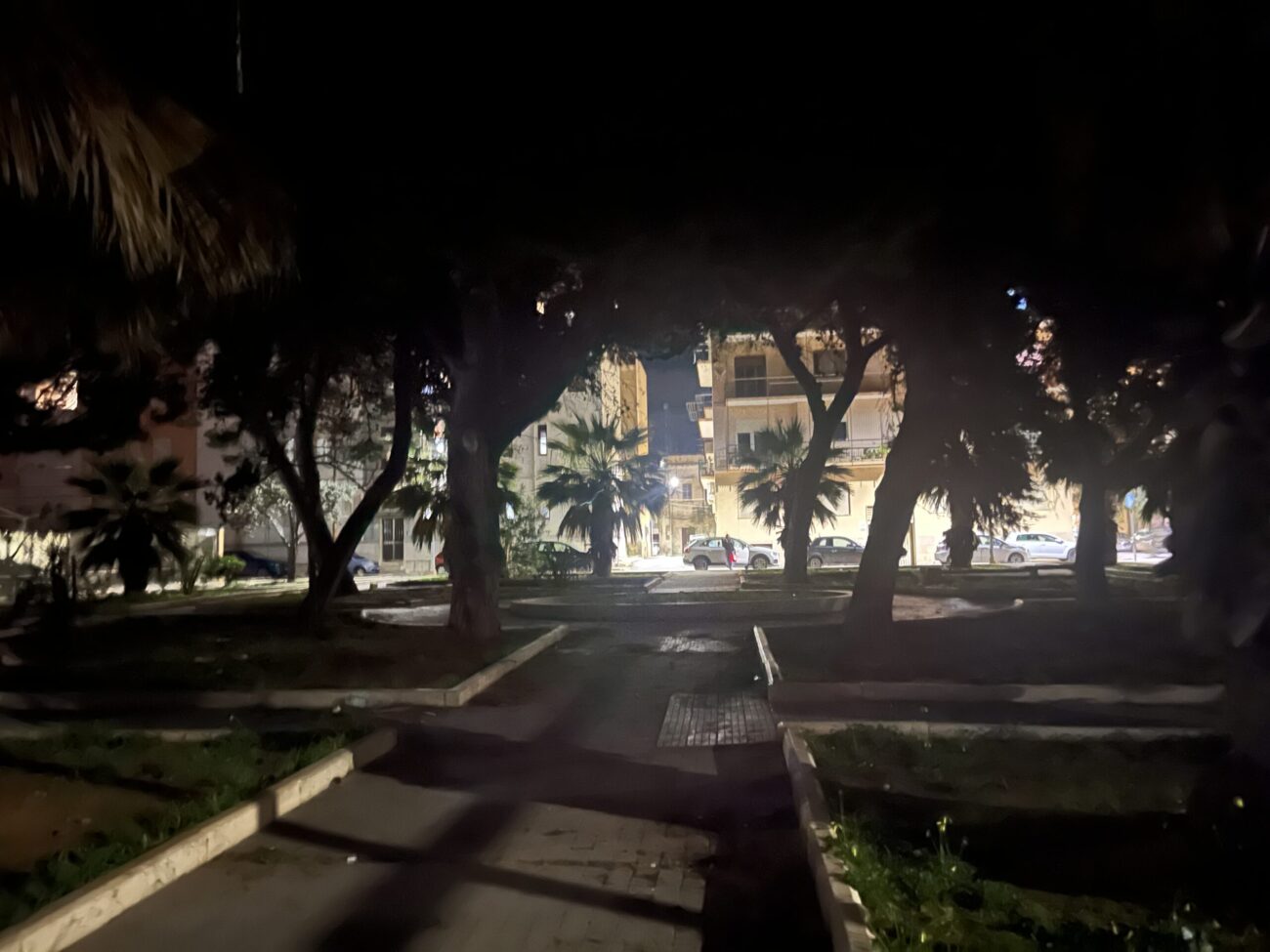 Marsala al buio per degrado dei cavi elettrici e per infiltrazioni, lavori in corso