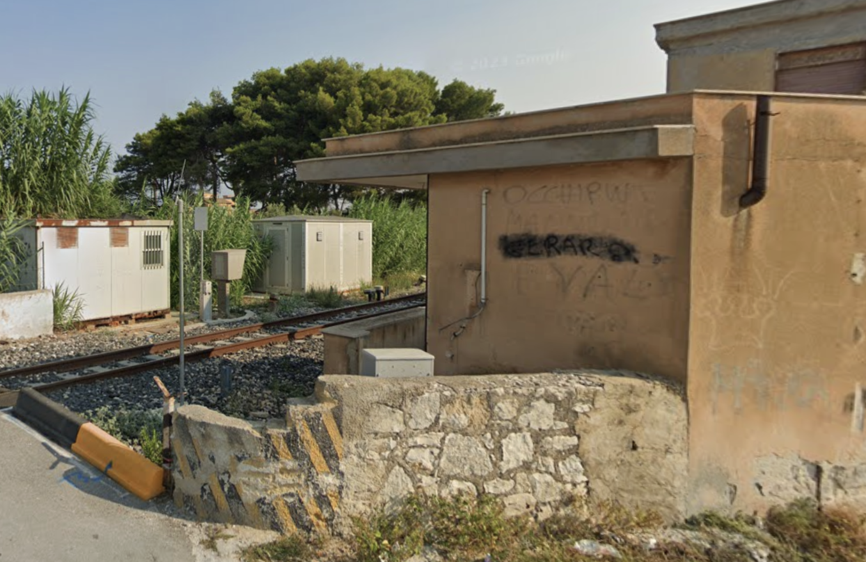 Passaggi a livello in tilt e treni cancellati, cosa succede da Alcamo a Marsala