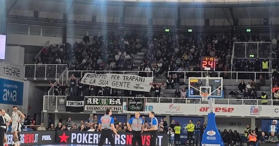 “Rispetto per Trapani e la sua gente”, spunta lo striscione a Brescia