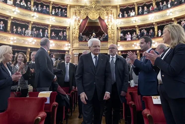 Mattarella al Teatro Massimo di Palermo per la Giornata dell’Orgoglio dell’appartenenza all’avvocatura e dei giovani / Video