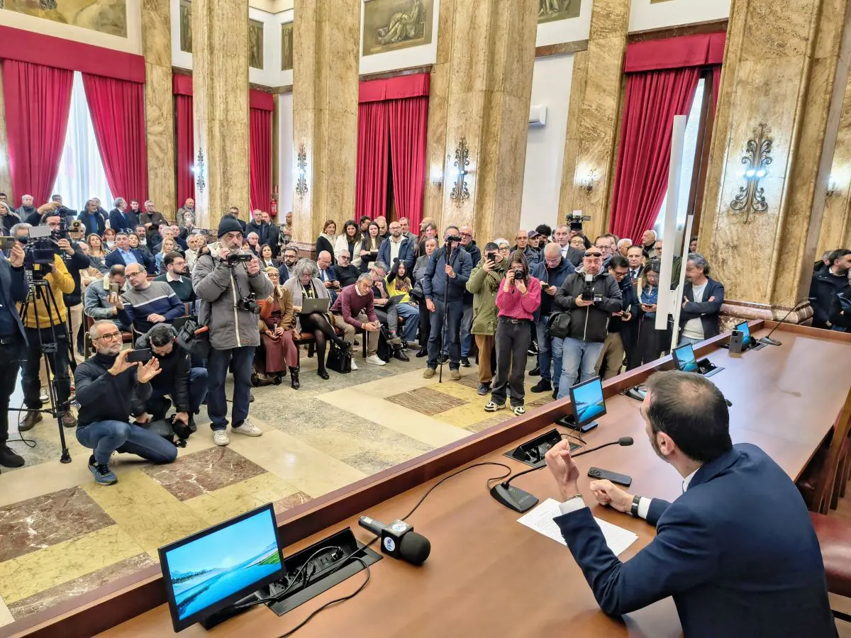 Messina, si dimette il sindaco Federico Basile