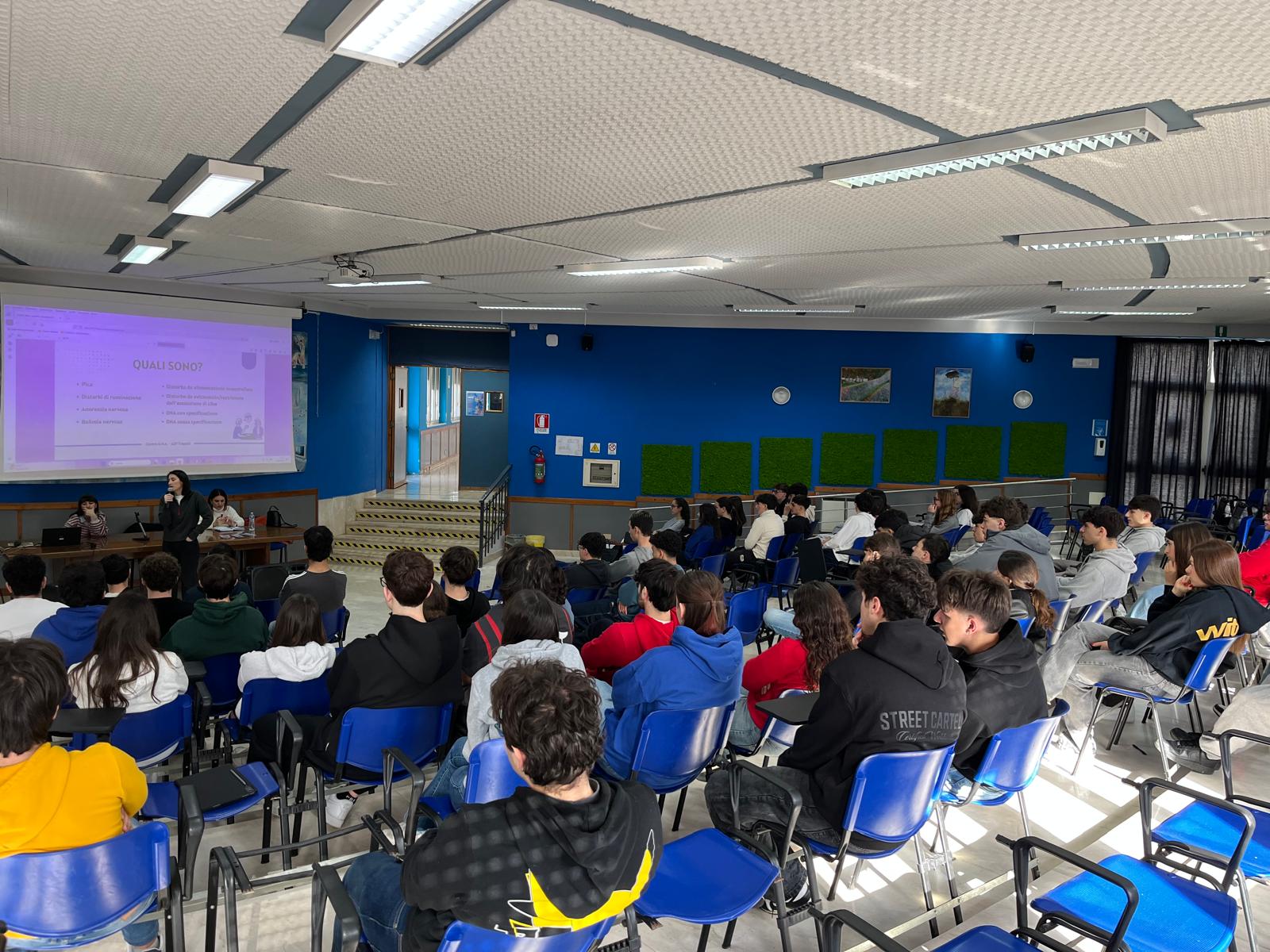 Some Bodies to Love: il Liceo Scientifico di Marsala abbraccia la prevenzione