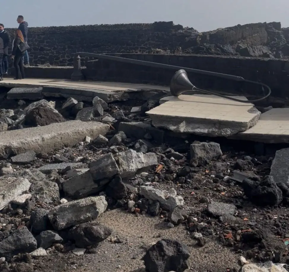 Il sindaco di Acireale annuncia l’avvio dei lavori urgenti per il ripristino della funzionalità dei porti cittadini