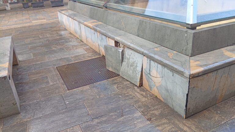 Marsala: la piramide di Porta Mazara perde pezzi…