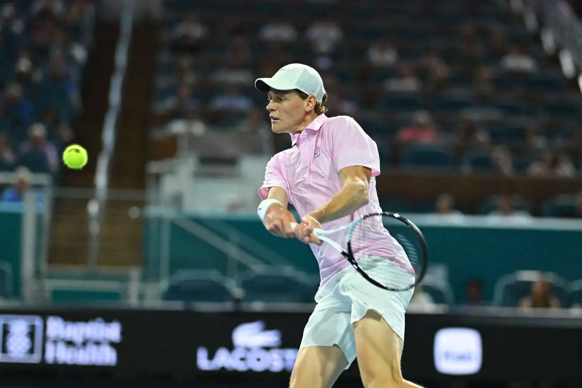 Sinner batte Michelsen e si qualifica per i quarti del Miami Open