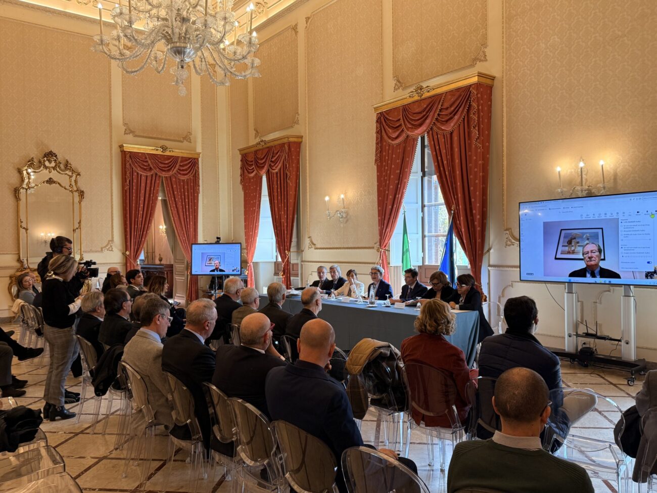 Usura, a Trapani presentato il Vademecum per aiutare le vittime: “Denunciare conviene”