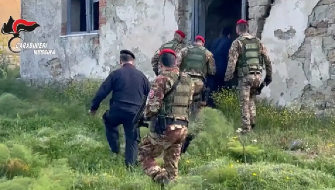 Spaccio di hashish, cocaina e crack nel Messinese, 17 arresti