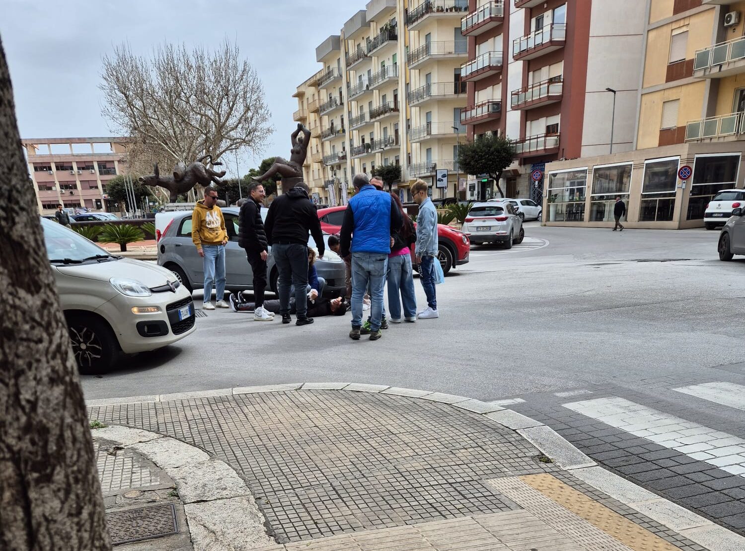 Marsala: monopattino si scontra con una vettura, un ferito