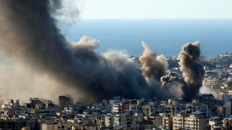 Mondo sotto attacco: il conflitto in Medio Oriente si allarga, rotte commerciali chiuse