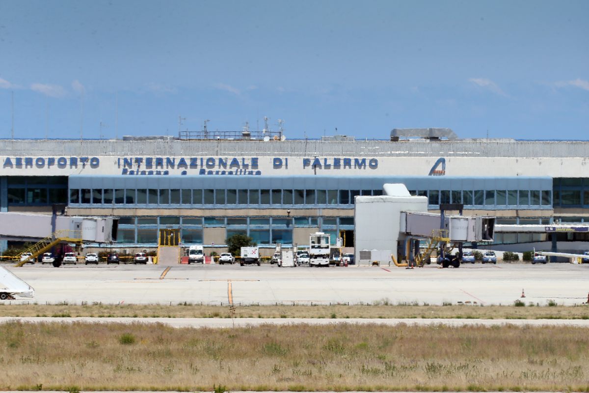 Aeroporto di Palermo, Gesap: “Al momento nessun allarme carburante, voli regolari”