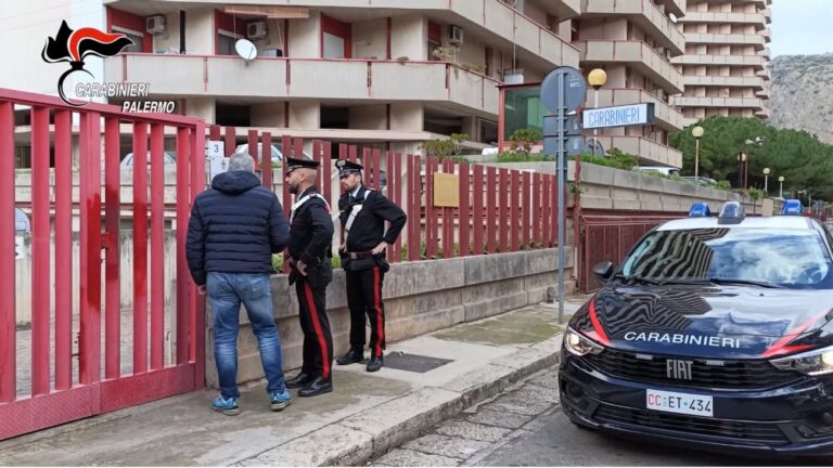 Ladra seriale arrestata a Palermo, si nascondeva in un rifugio improvvisato