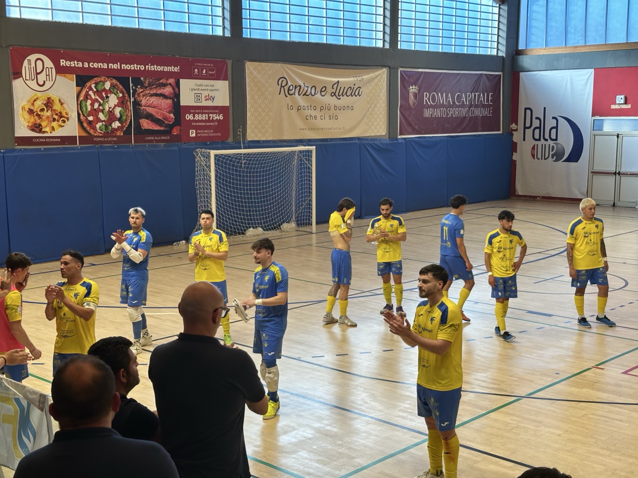 In semifinale, andata sfortunata per il Futsal Mazara, l’Eur vince 3 a 0