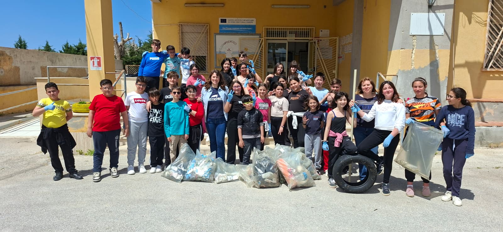 Clean-up al Plesso Ranna: sensibilizzazione Plastic Free degli studenti marsalesi