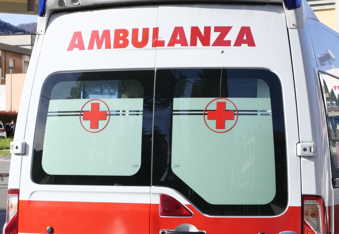 Una donna accoltellata a Catania, è in gravi condizioni