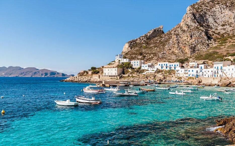 Egadi, operatori del mare denunciano abusivismo e scarsi controlli: esposto alla Capitaneria