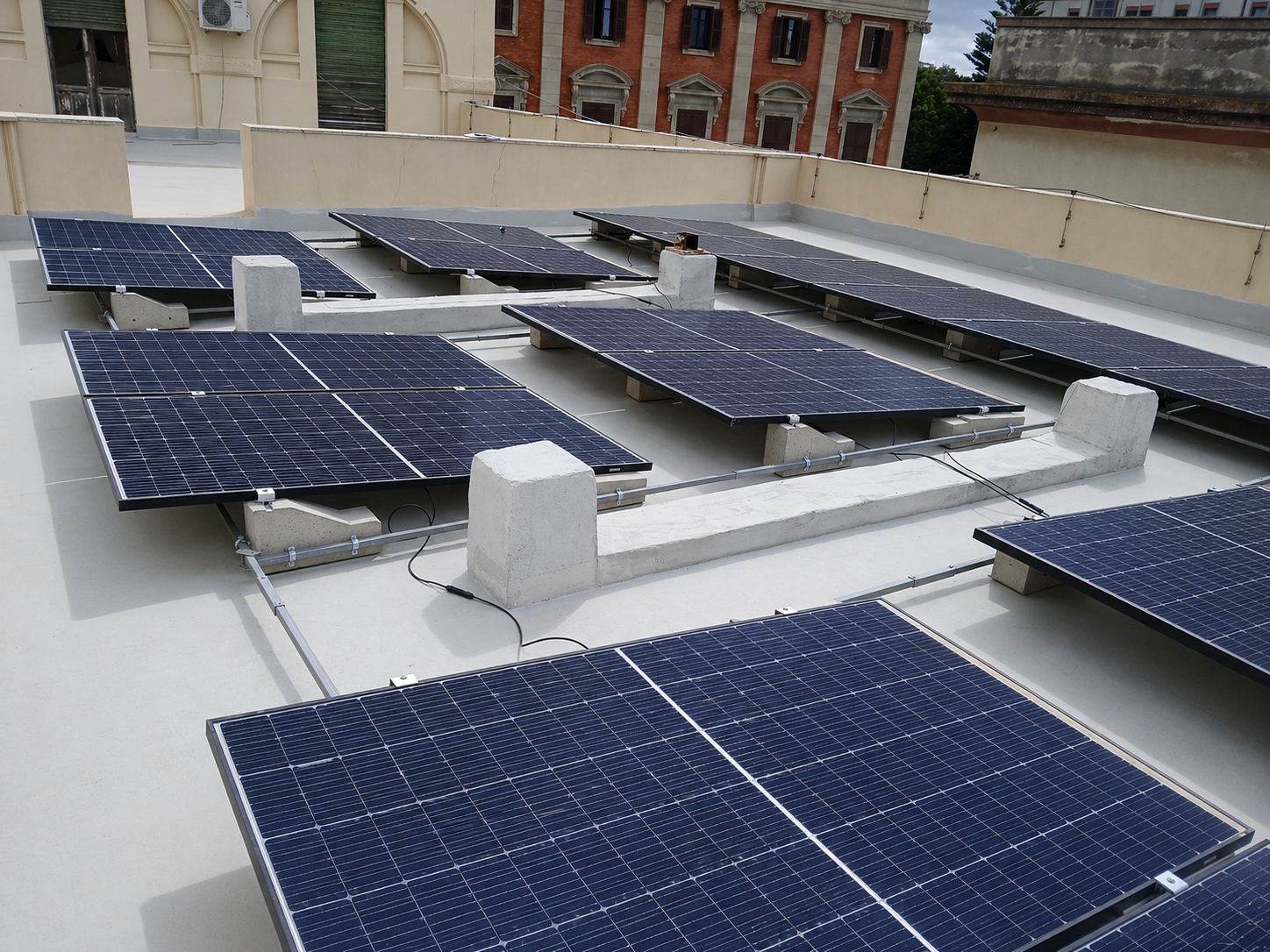 Poste: sul tetto della sede centrale di Trapani il più grande fotovoltaico della Provincia