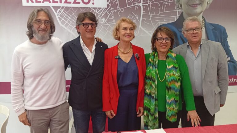 Centrodestra, Giulia Adamo presenta gli assessori designati. Polemiche con gli avversari negli interventi dei suoi alleati
