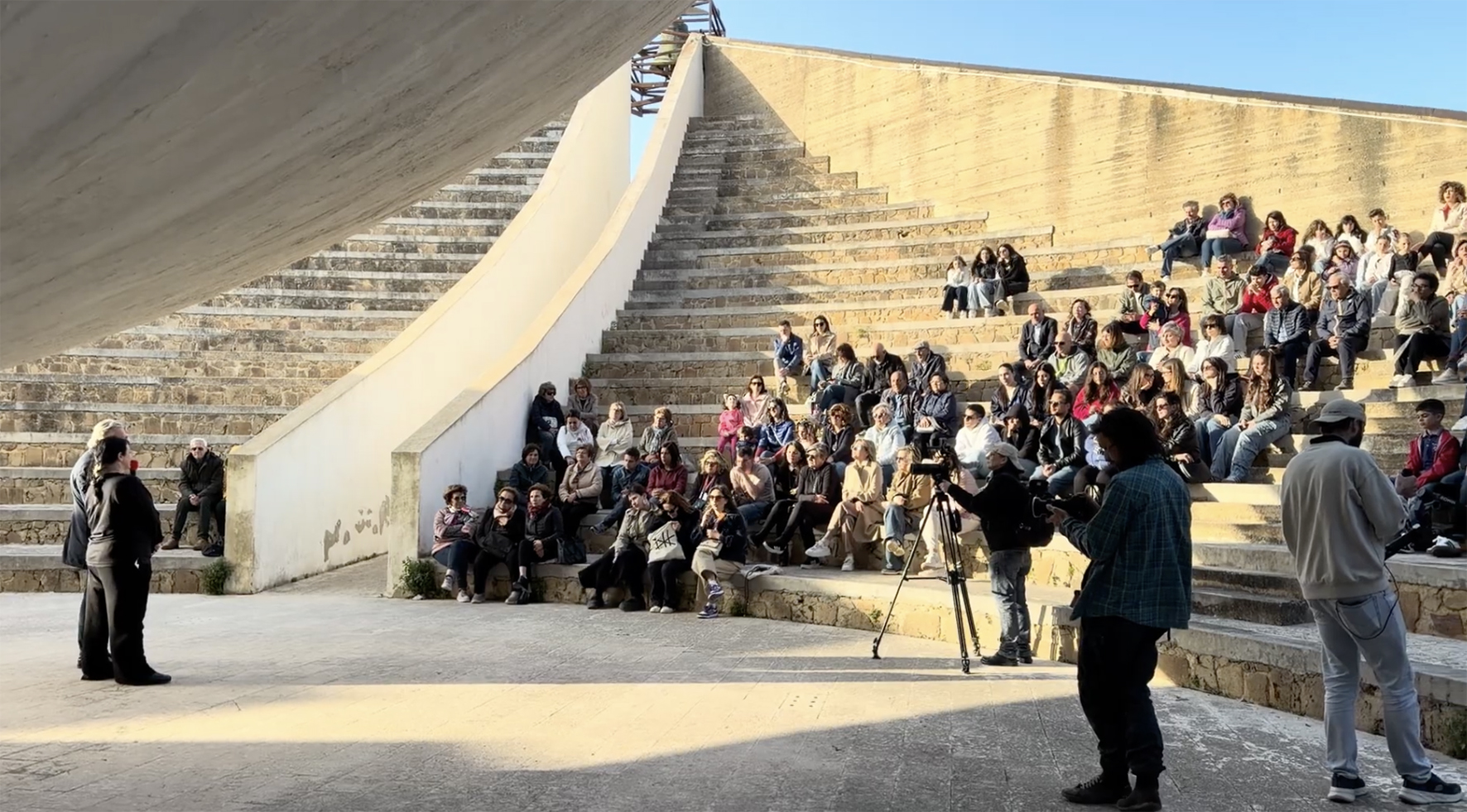 “Battiti al Cretto”, a Gibellina l’arte che unisce la comunità attraverso il cuore