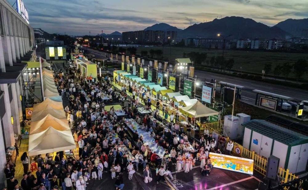 Cina, sale il fatturato legato ai consumi nelle vacanze del Primo Maggio