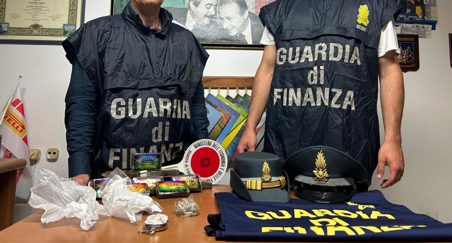 Sequestri di hashish e cocaina, si era imbarcato da Trapani a Pantelleria. Fermato dai finanzieri