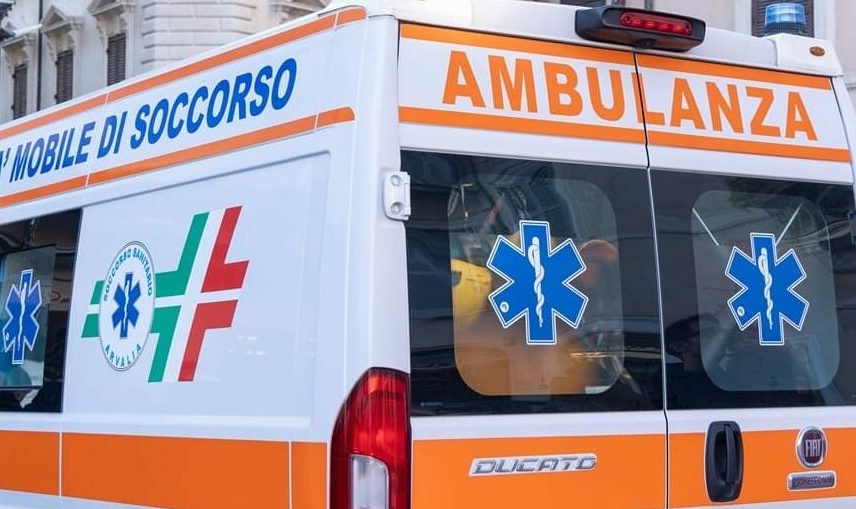 Scontro tra uno scuolabus e un’auto nel Trapanese, diversi feriti