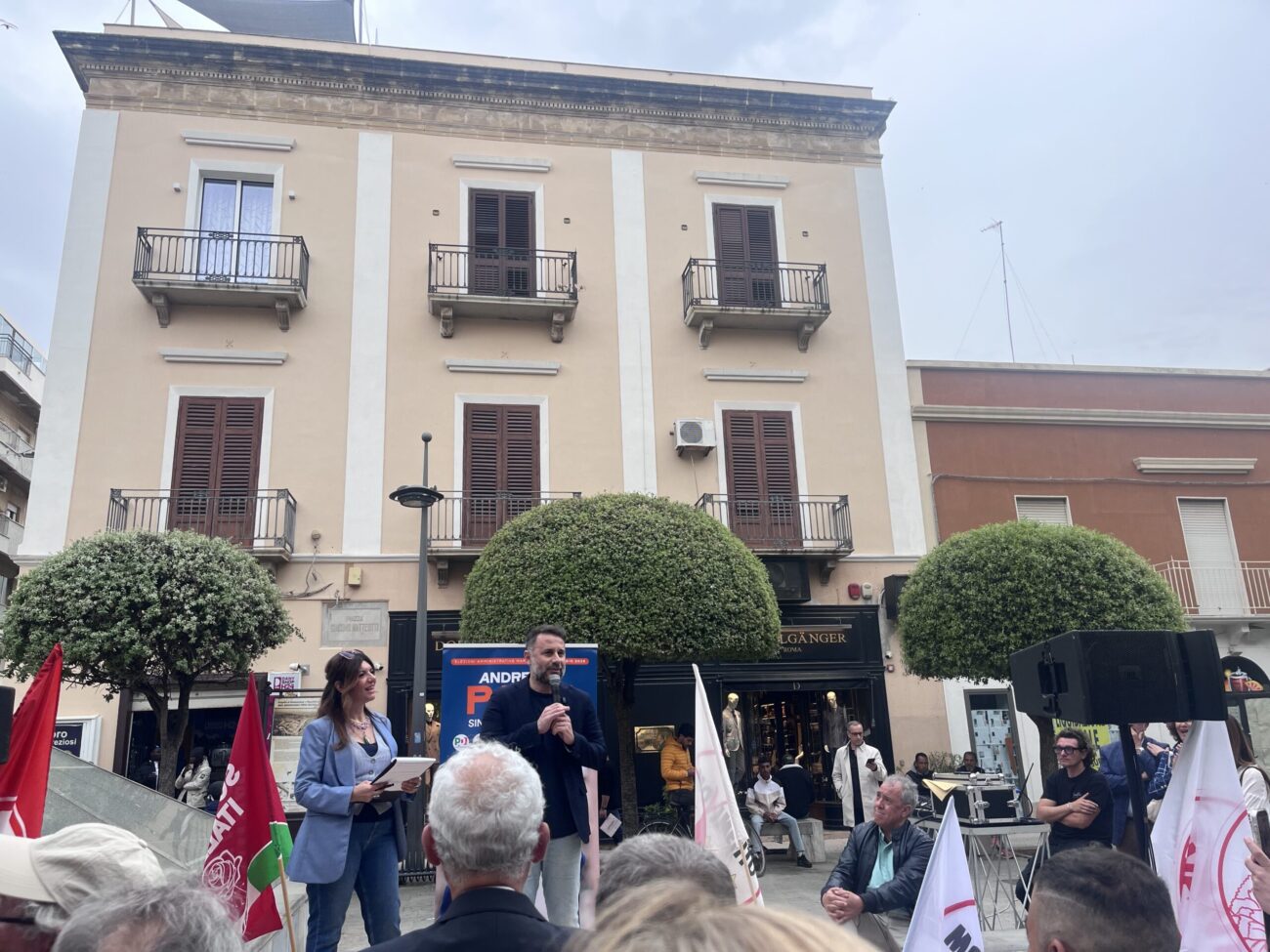Marsala: Porta Mazara accoglie i deputati M5S-PSI per la presentazione della lista. VIDEO