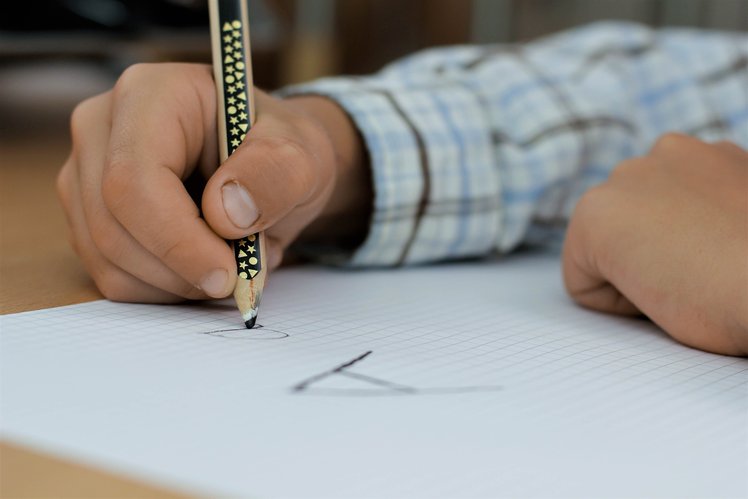 San Vito: alunno di 11 anni accoltella un professore, indagini in corso