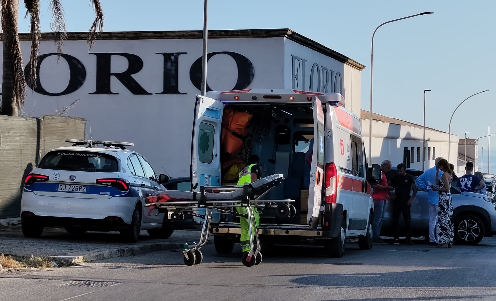Marsala: scontro tra vetture all’incrocio di via Lipari, ci sono feriti