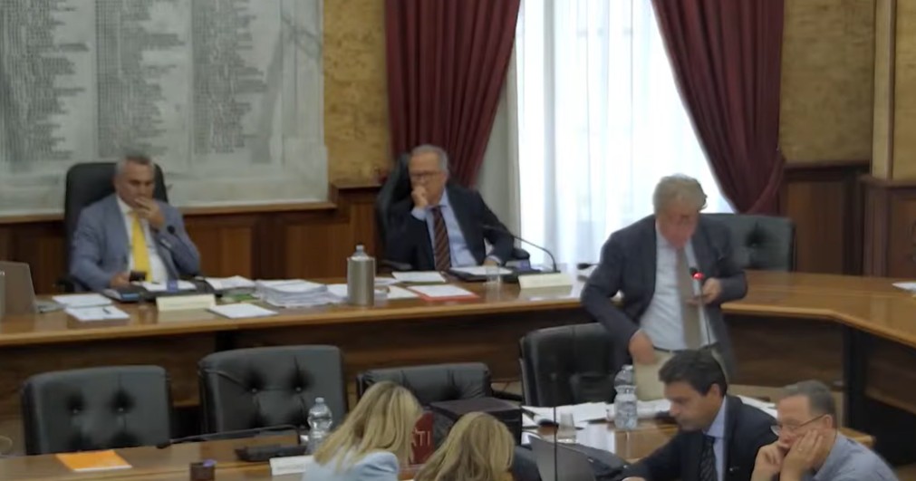 Marsala: il sindaco Grillo diserta l’ultima seduta, il Consiglio approva il Bilancio “per senso di responsabilità”