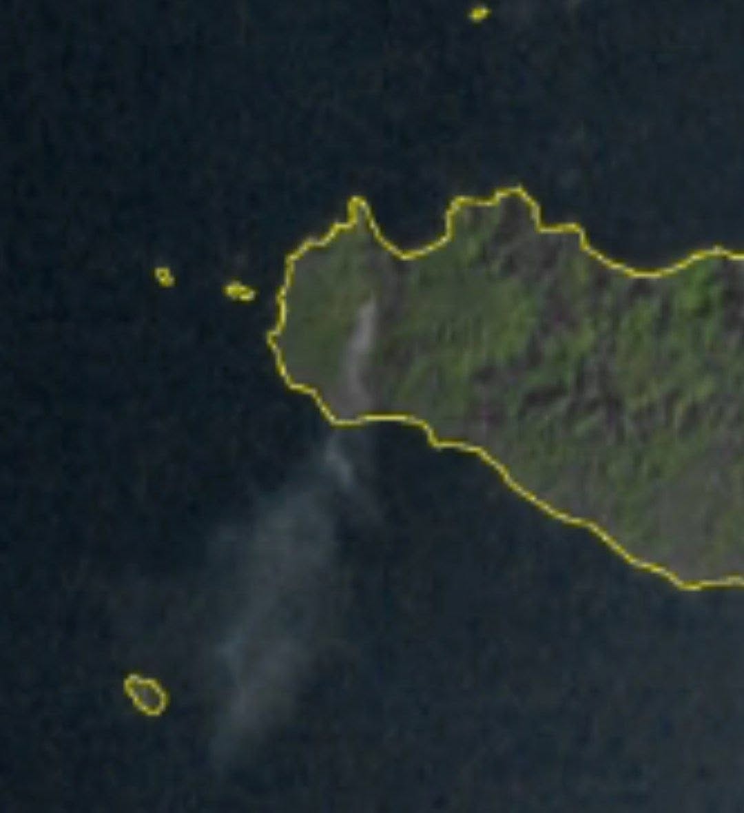 Montagna Grande brucia anche di notte, l’incendio avvistato anche dal satellite