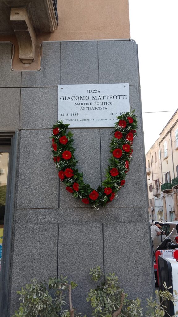 corona fiori Matteotti