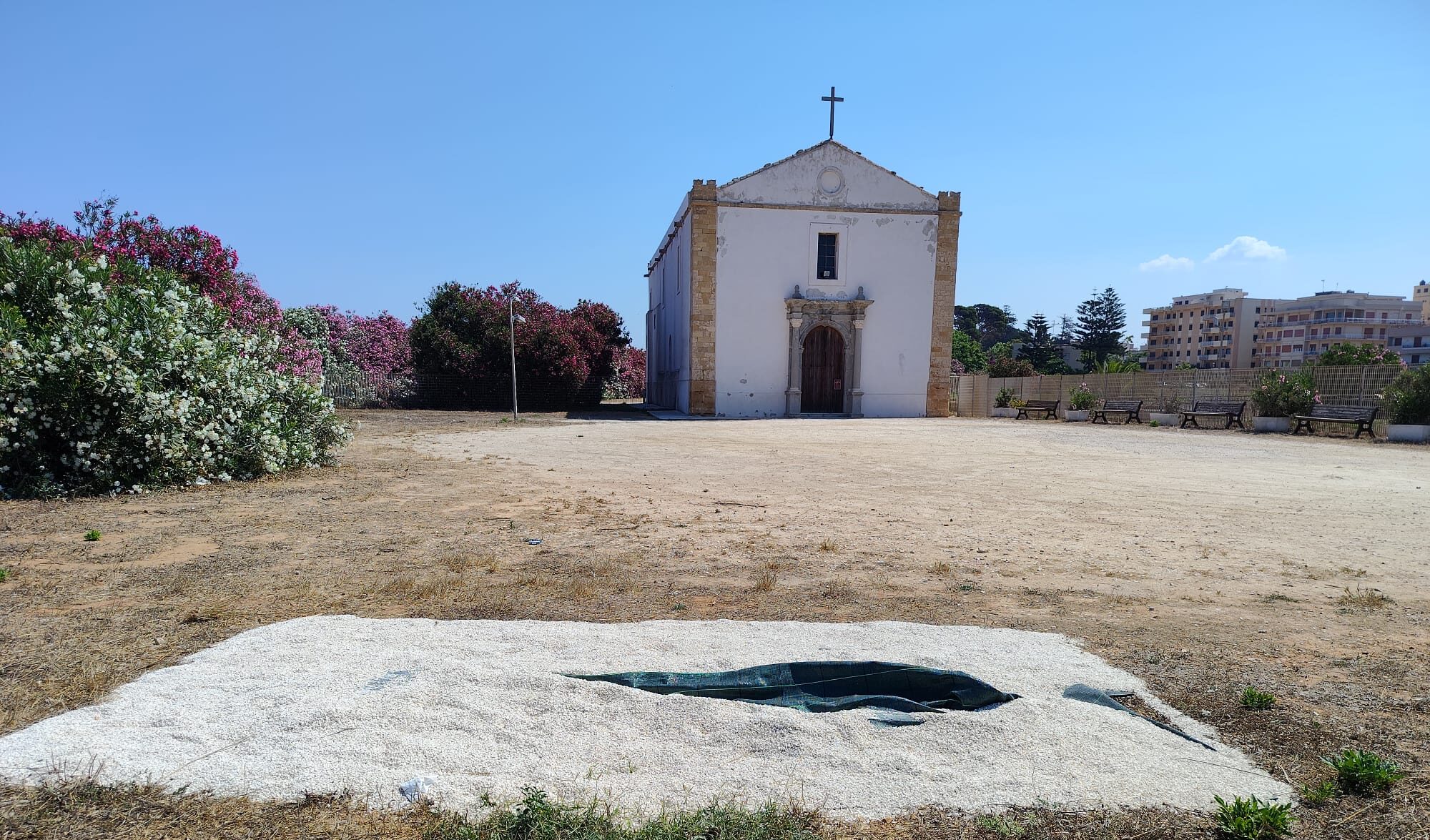 Marsala: la panchina di Giulio Regeni è in fase di restauro. Il 3 luglio tornerà davanti alla Chiesa di San Giovanni