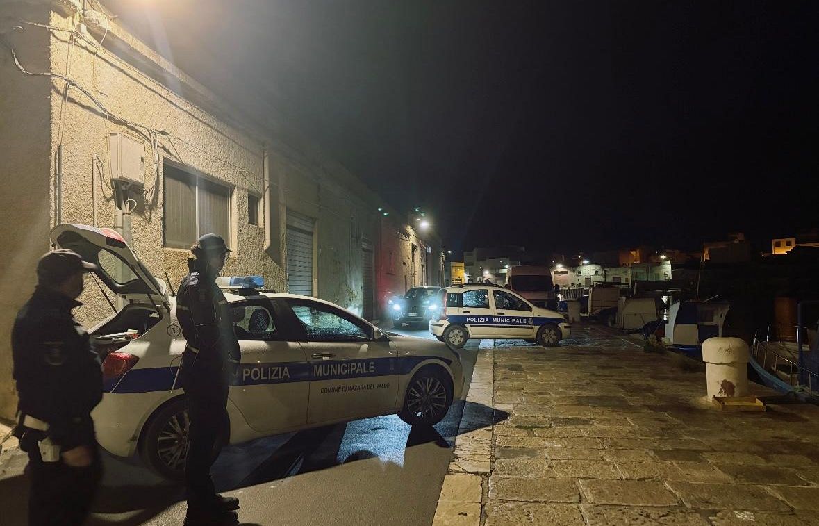 Mazara, stretta sulla Piazzetta dello Scalo: stop notturno ai mezzi per il trasporto merci