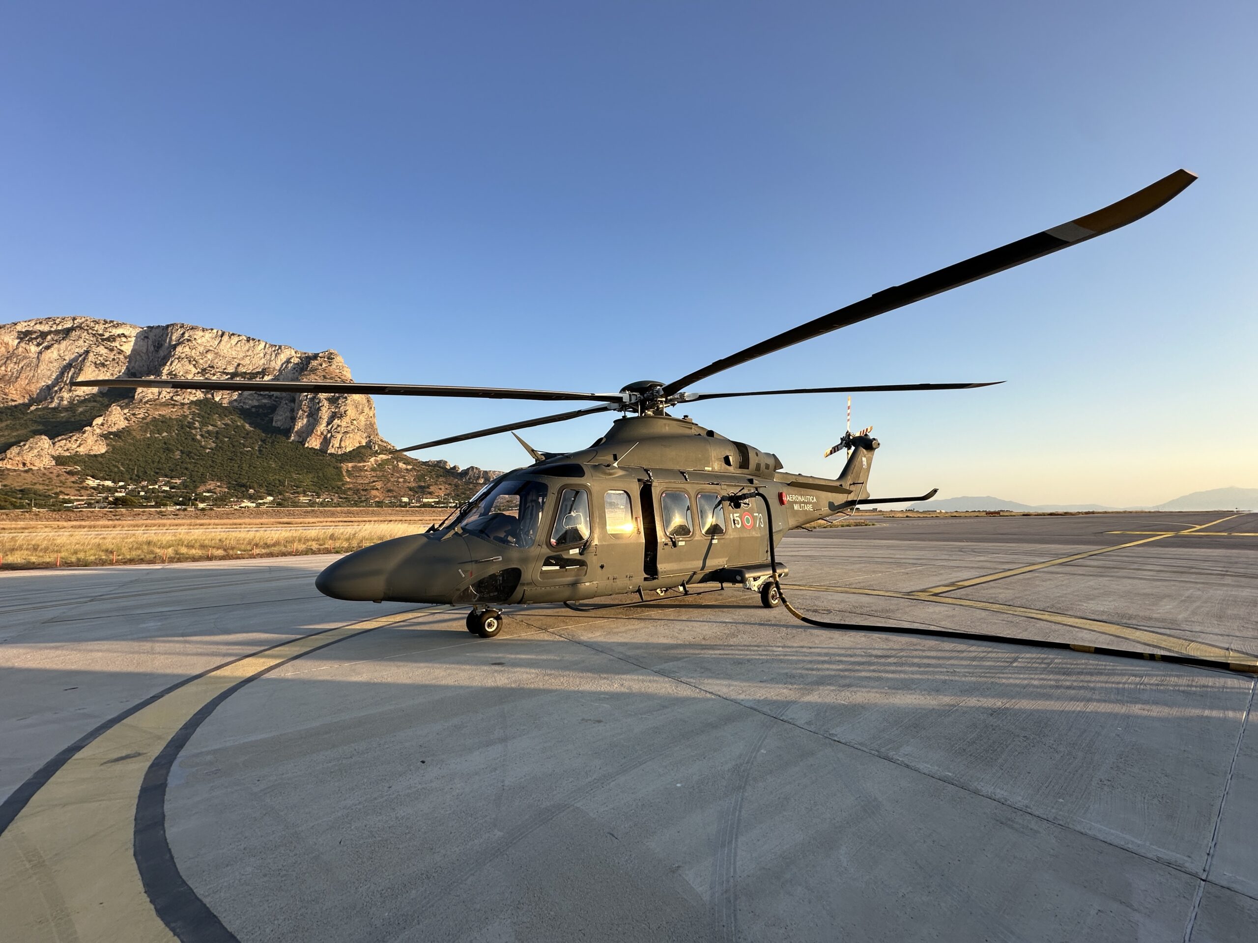 Incendio nel palermitano, interviene un elicottero dalla base militare di Birgi